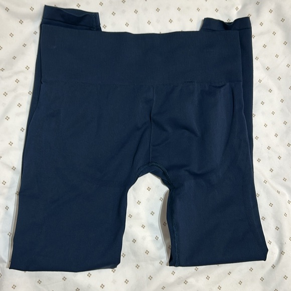 GYM SHARK Navy Blue Leggings Size Medium (Guestimate) - Picture 4 of 5